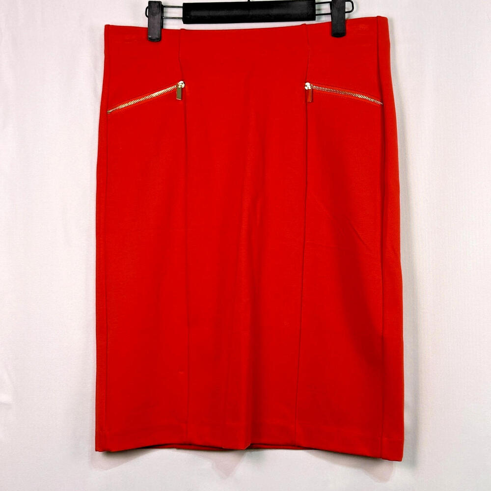 Carmen Marc Valvo CARMEN Pencil Skirt Size 8 Red Gold Zip Career Stretch